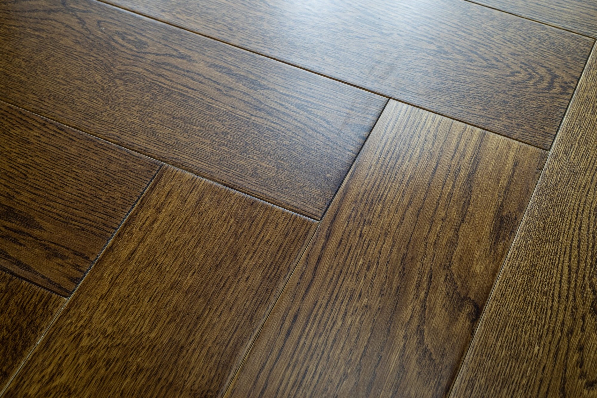 Инженерный паркет «Damy Floor» Ореховый (укладка елочкой) — купить в Кемерово