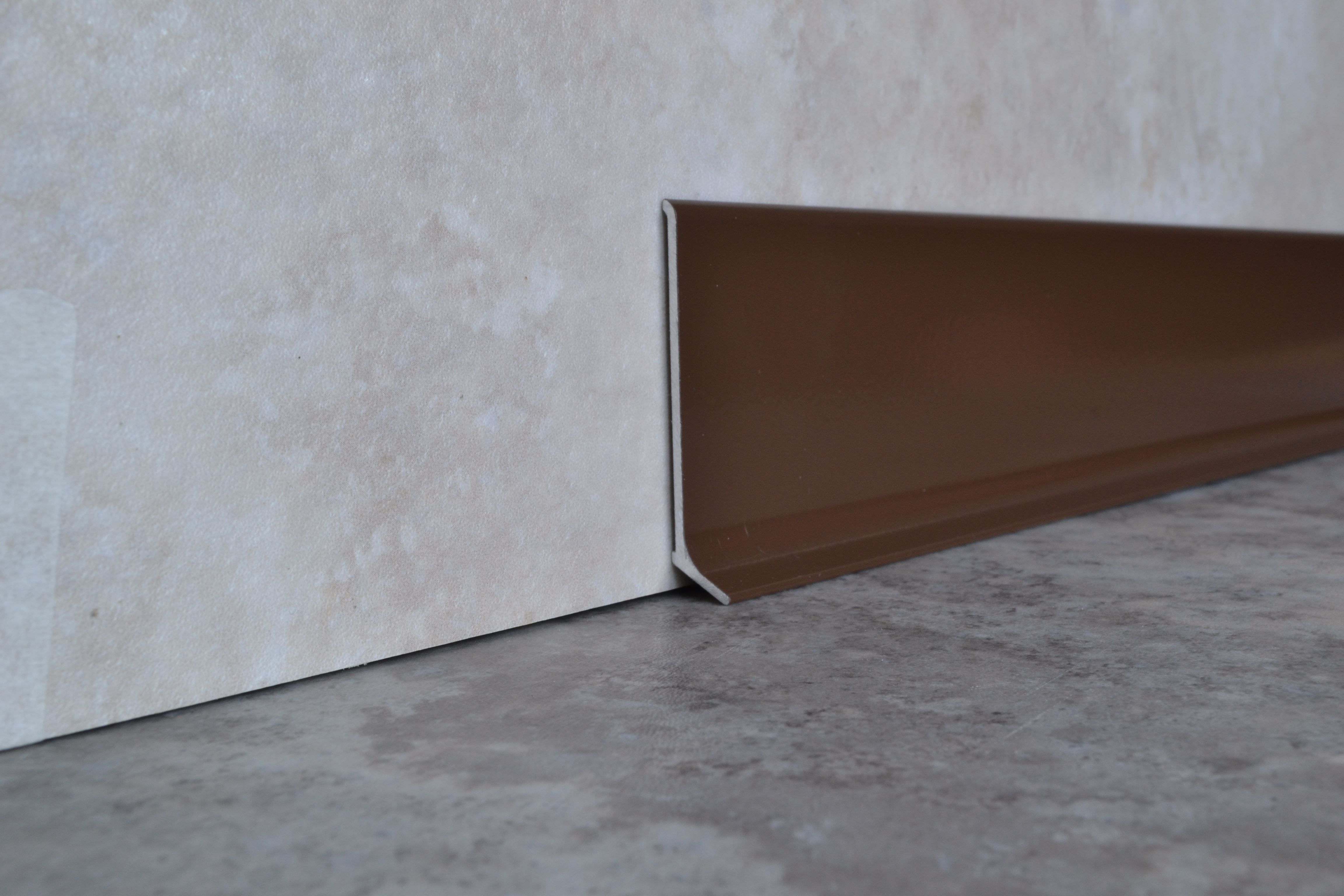 Плинтус алюминиевый L-образный шоколад (2500*11*60 мм) — купить в Кемерово