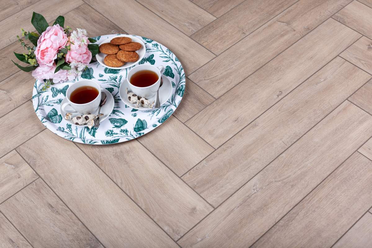 Замковая ПВХ плитка "Aberhof" Carmelita 0532 (615*123*5 мм) — купить в Кемерово